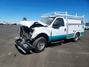 Ford F-250 6.2L 8 2015