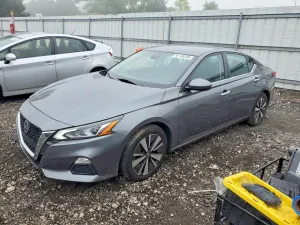 Nissan Altima 2.5L 4 2022