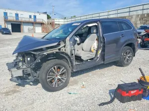 Toyota Highlander 2.7L 4 2019
