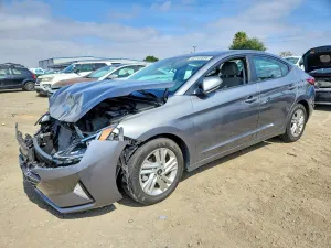 Hyundai Elantra 2.0L 4 2020