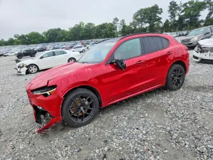 Alfa Romeo Stelvio 2.0L 4 2021