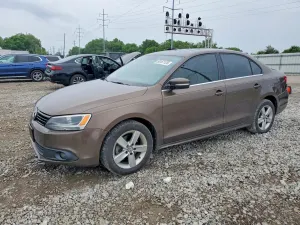 Volkswagen Jetta 2.0L 4 2012