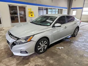Nissan Altima 2.5L 4 2021