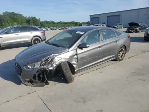 Hyundai Sonata SE 2.4L 4 2019