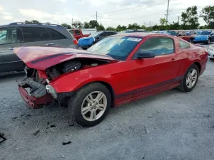 Ford Mustang 3.7L 6 2013
