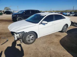 Hyundai Elantra 2.0L 4 2025