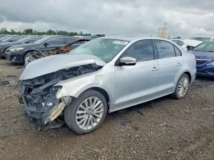 Volkswagen Jetta 2.0L 4 2013