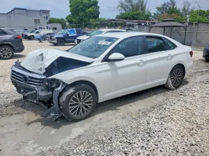 Volkswagen Jetta 1.4L 4 2021