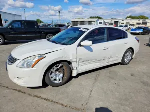 Nissan Altima 2.5L 4 2012