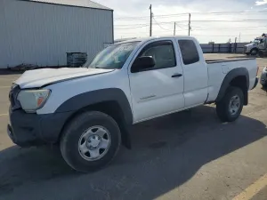 Toyota Tacoma 2.7L 4 2015