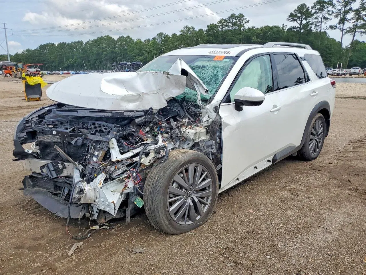 Nissan Pathfinder 3.5L 6 2025