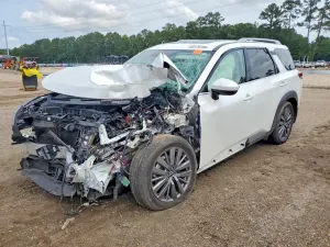 Nissan Pathfinder 3.5L 6 2025