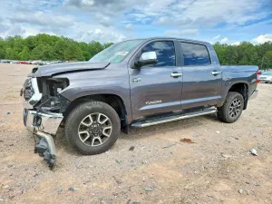 Toyota Tundra 5.7L 8 2018