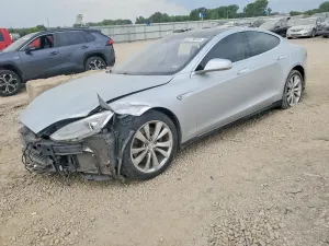 Tesla Model S 2014
