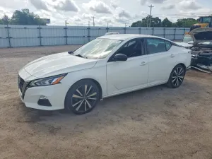 Nissan Altima 2.5L 4 2021