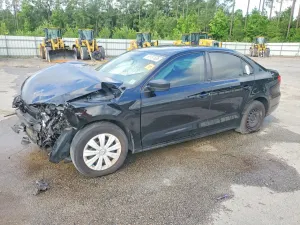 Volkswagen Jetta 2.0L 4 2013