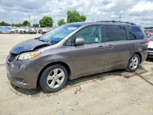 Toyota Sienna 3.5L 6 2011