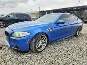 BMW M5 4.4L 8 2013
