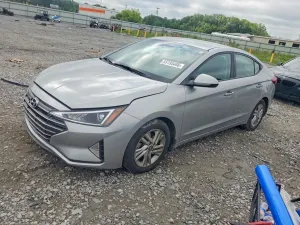 Hyundai Elantra 2.0L 4 2020