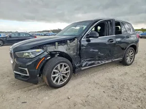 BMW X5 3.0L 6 2023