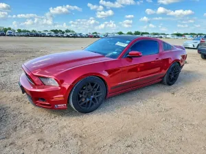 Ford Mustang 3.7L 6 2013