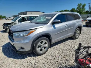 Toyota Highlander 3.5L 6 2015