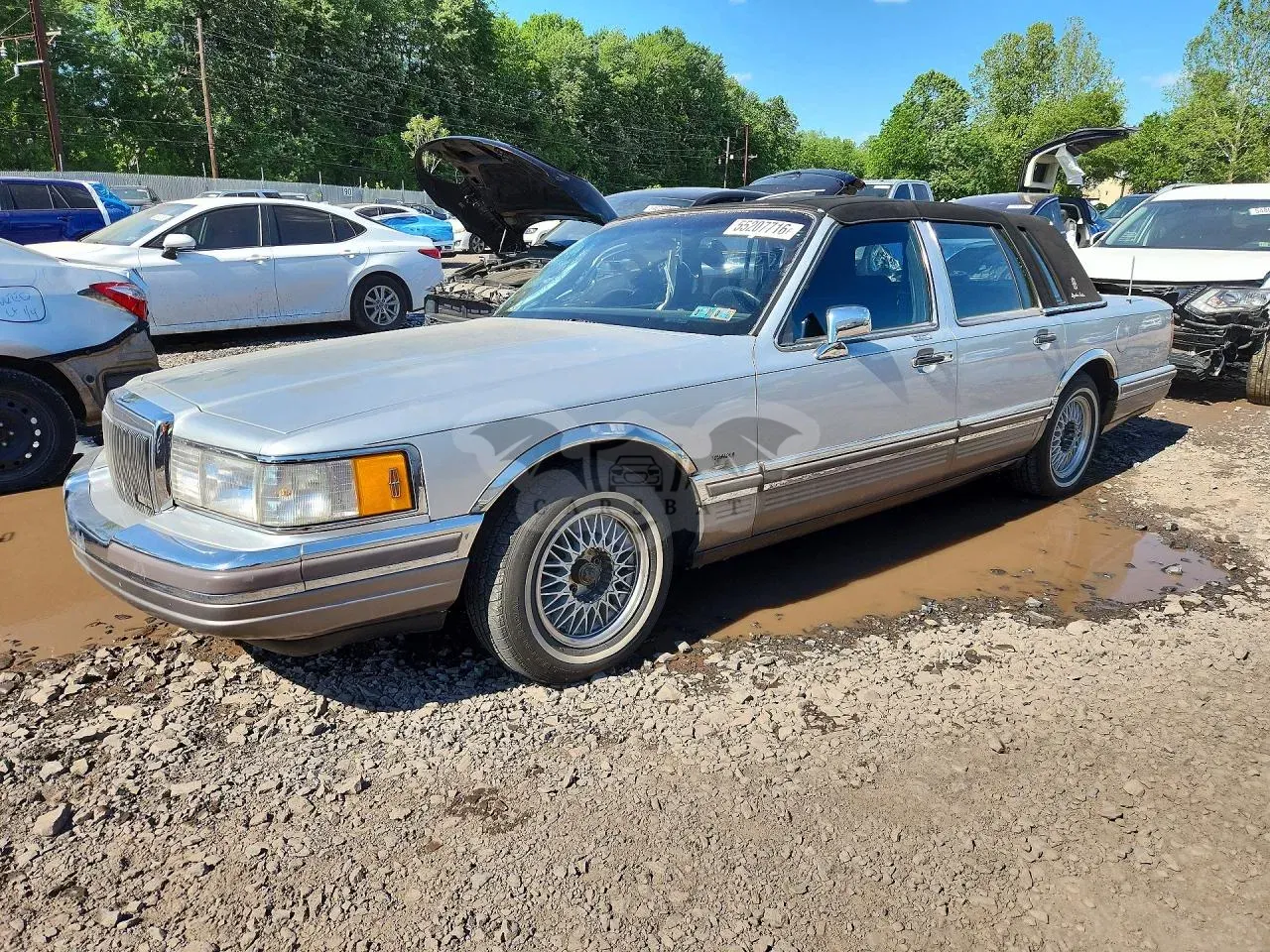 Lincoln Town Car 5.0L 8 1990
