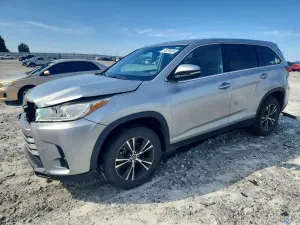 Toyota Highlander 3.5L 6 2019