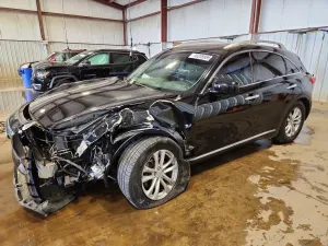 Infiniti QX70 3.7L 6 2014