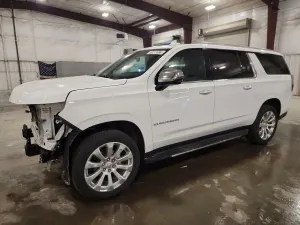 Chevrolet Suburban 5.3L 8 2024