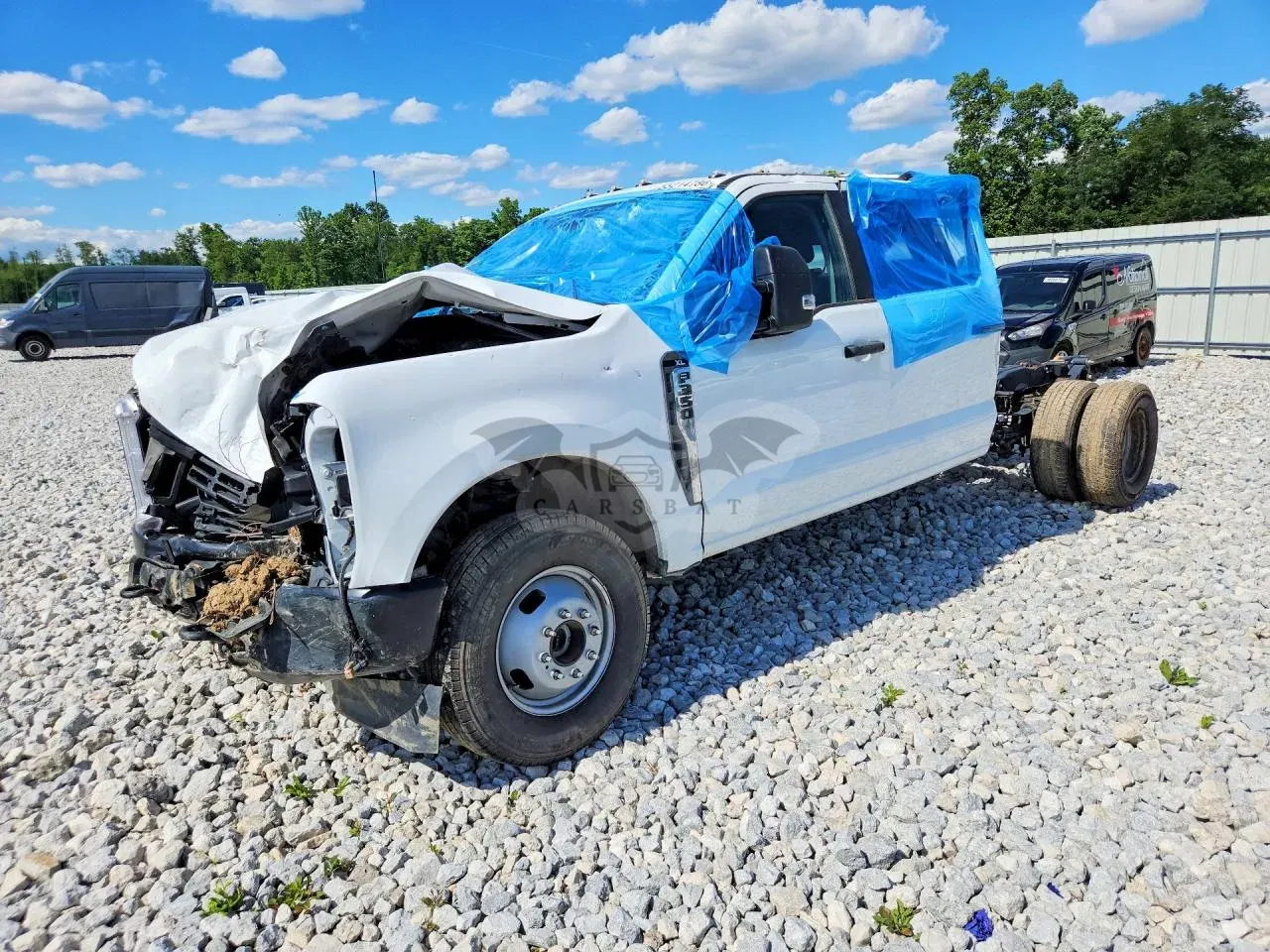 Ford F-350 6.8L 8 2025