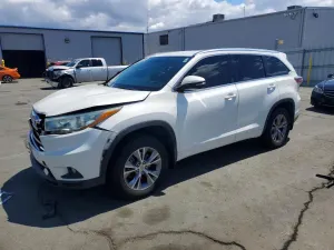 Toyota Highlander 3.5L 6 2015