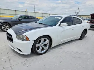 Dodge Charger 5.7L 8 2013