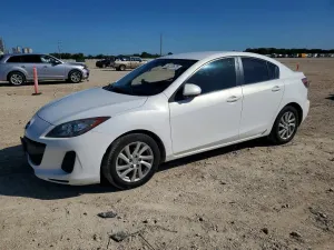Mazda 3 2.0L 4 2012