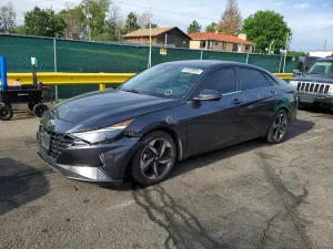 Hyundai Elantra 2.0L 4 2021