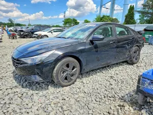 Hyundai Elantra 2.0L 4 2022