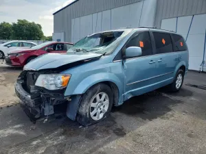 Chrysler Town & Country 3.8L 6 2010
