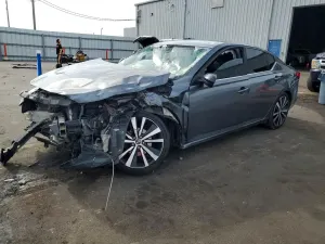 Nissan Altima 2.5L 4 2021
