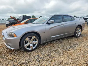 Dodge Charger 5.7L 8 2013