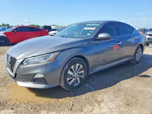 Nissan Altima 2.5L 4 2020