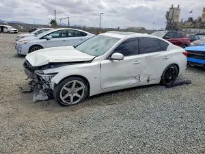 Infiniti Q50 3.7L 6 2014