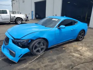 Ford Mustang 2.3L 4 2025