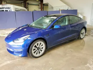 Tesla Model 3 2022