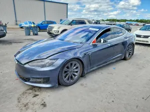 Tesla Model S 2018