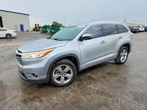Toyota Highlander 3.5L 6 2016
