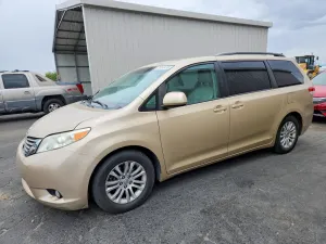 Toyota Sienna 3.5L 6 2011