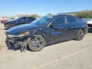 Hyundai Elantra 2.0L 4 2023