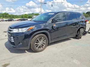 Toyota Highlander 3.5L 6 2017