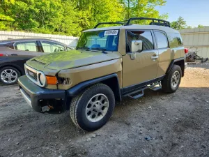 Toyota FJ Cruiser 4.0L 6 2011