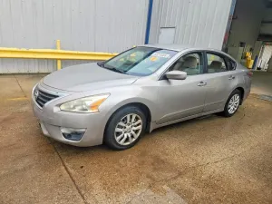 Nissan Altima 2.5L 4 2015